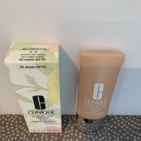 Clinique Perfectly Real makeup 02 shade - Picture 2 of 4